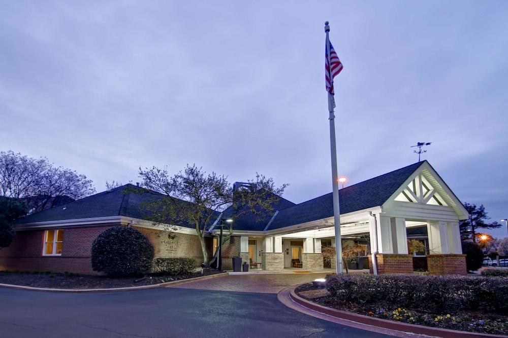 HOMEWOOD SUITES BY HILTON MEMPHIS-POPLAR photo 3