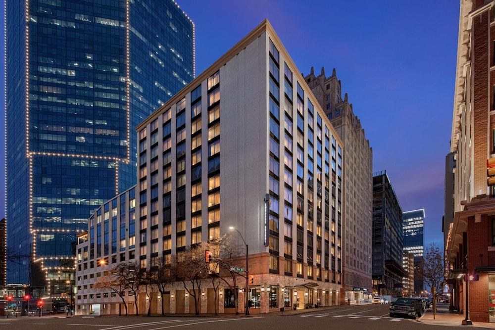 Embassy Suites by Hilton Fort Worth Downtown photo 2