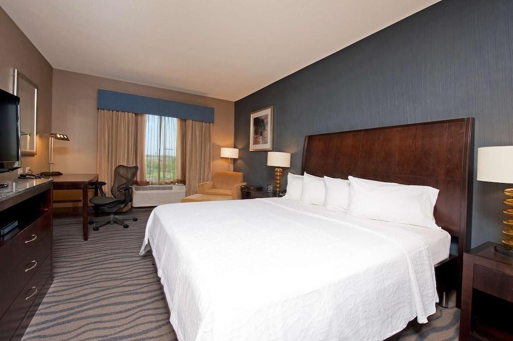 Hilton Garden Inn Fort Worth Alliance Airport photo 2