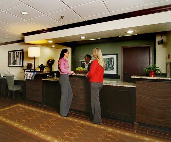 Wingate by Wyndham Charleston Coliseum photo 1