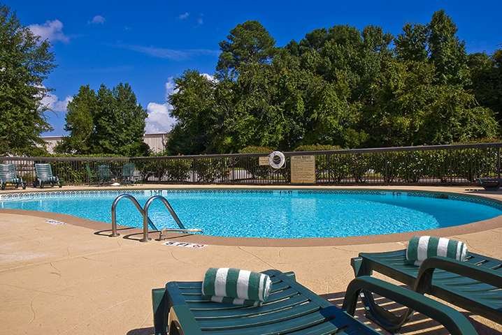 Wingate by Wyndham Charleston Coliseum photo 4