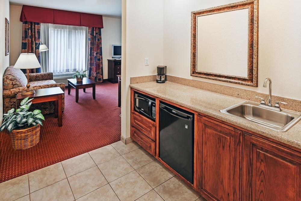 Hampton Inn & Suites Tulsa South-Bixby photo 3