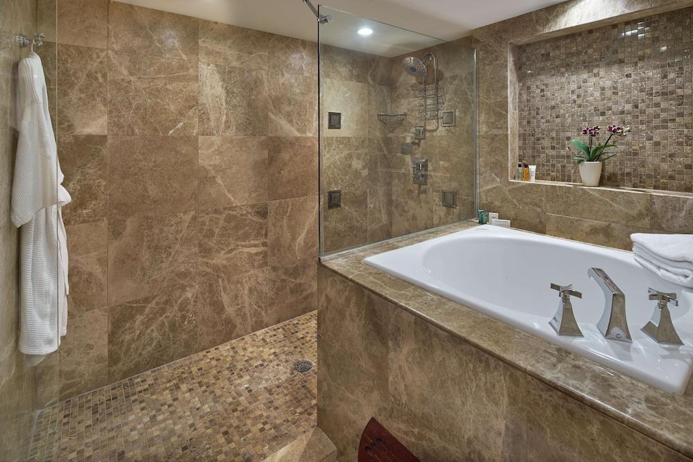 Hilton Raleigh North Hills photo 3