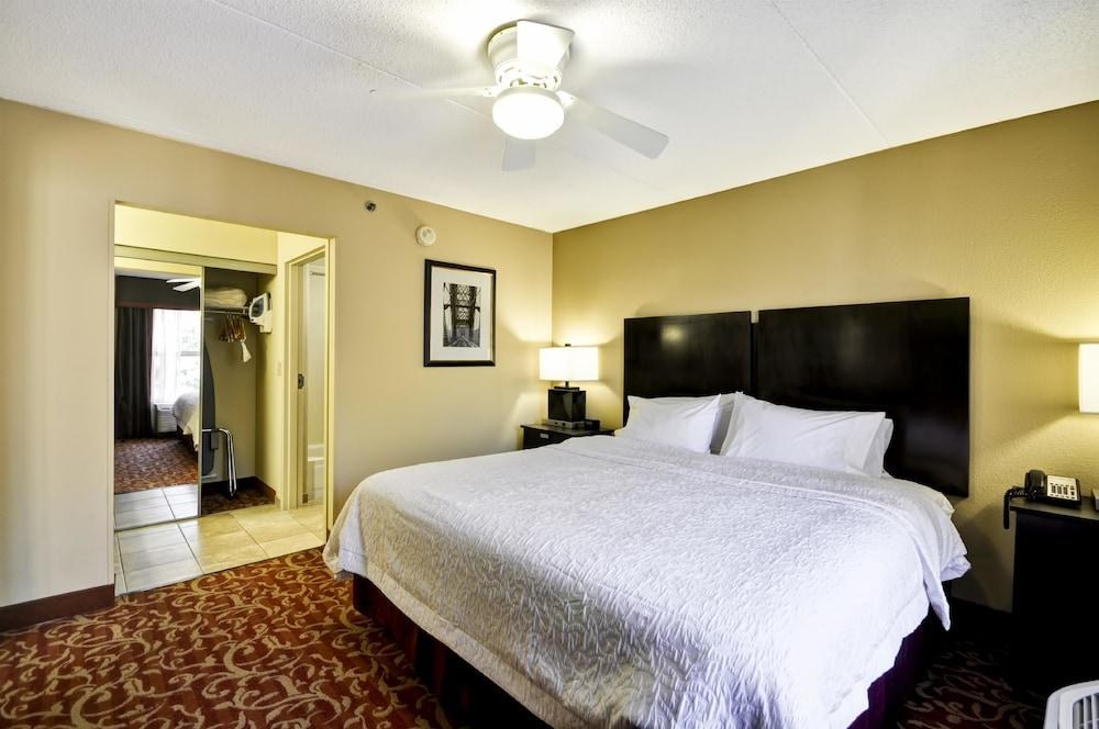 Hampton Inn & Suites Memphis East Germantown Area photo 2