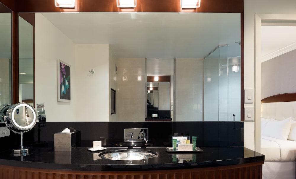 Hilton Charlotte Uptown photo 4