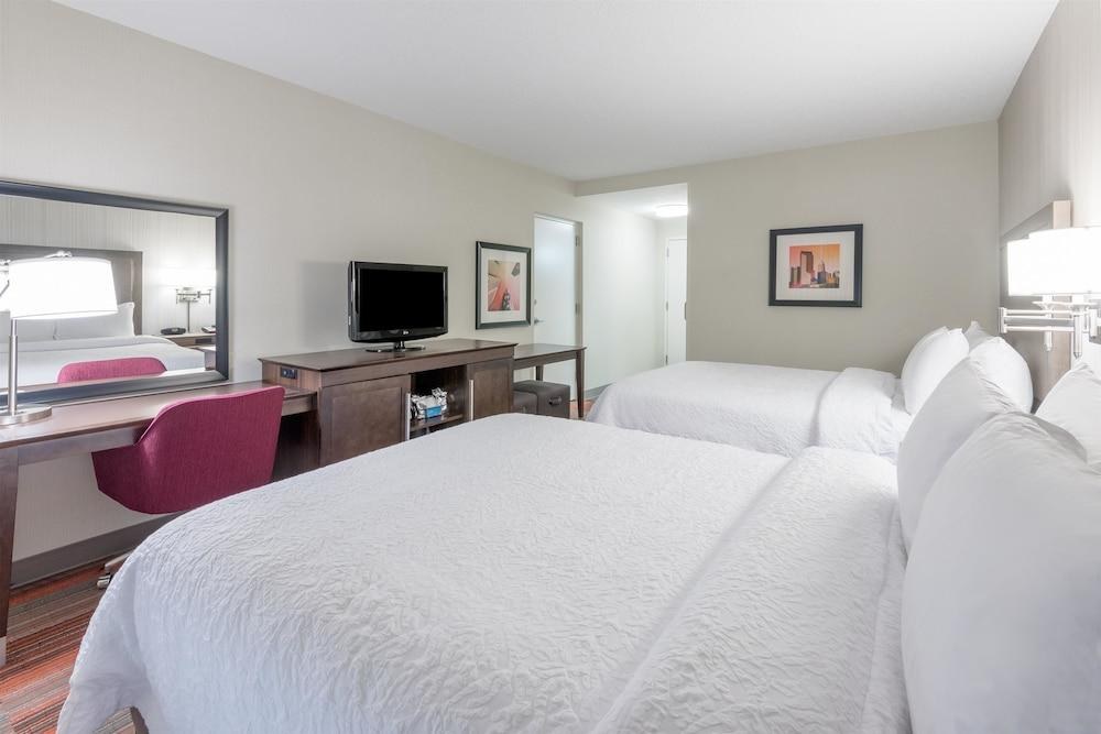 Hampton Inn Charlotte-Uptown photo 3