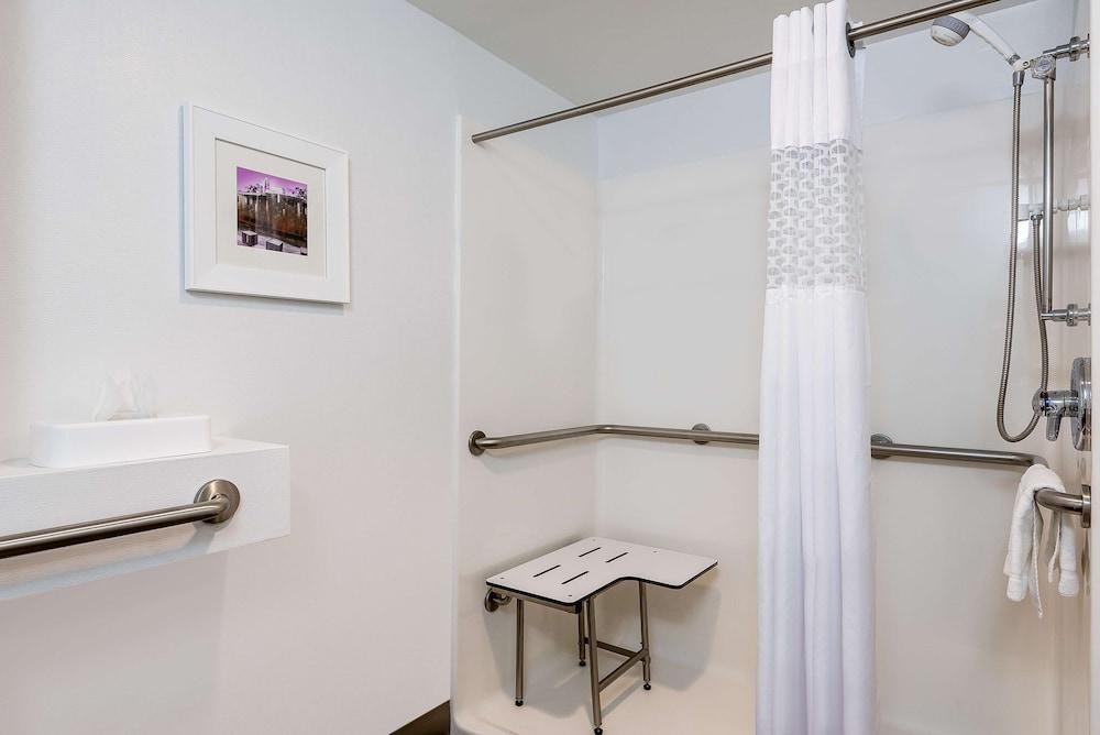 Hampton Inn Charlotte-Uptown photo 4