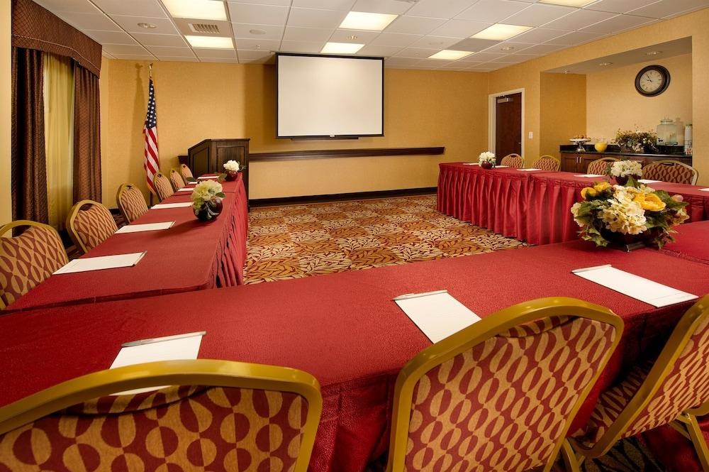 Hampton Inn & Suites San Antonio-Airport photo 2