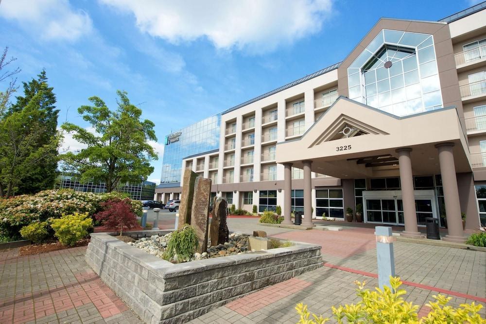 Embassy Suites by Hilton Seattle Bellevue photo 4