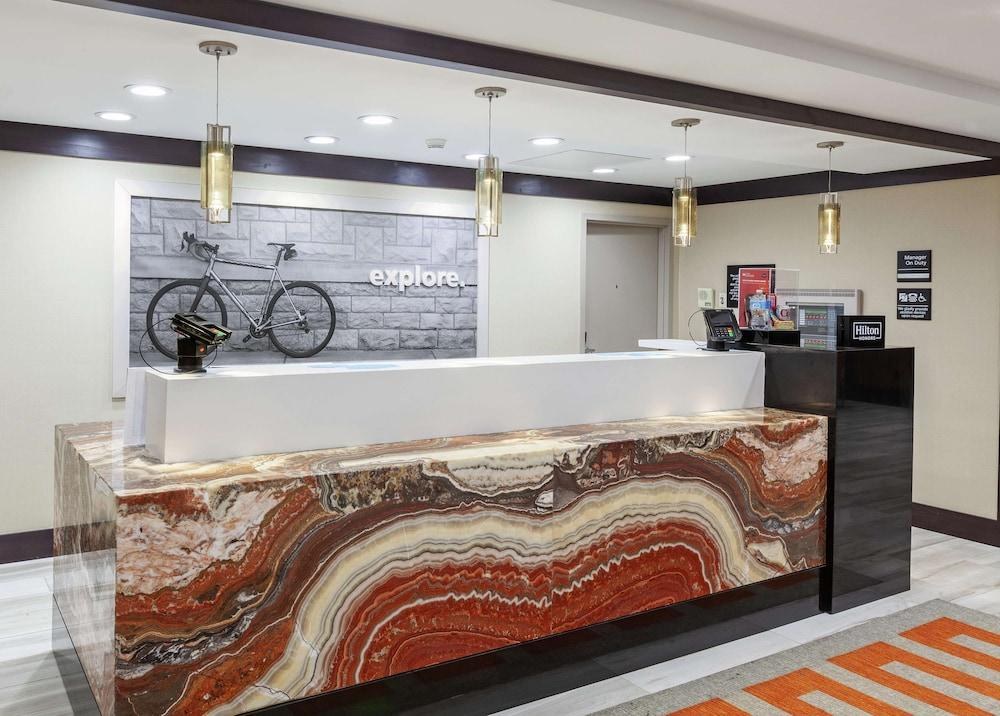 Hampton Inn & Suites Houston-Bush Intercontinental Aprt photo 3