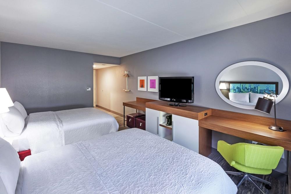 Hampton Inn & Suites Houston-Bush Intercontinental Aprt photo 4