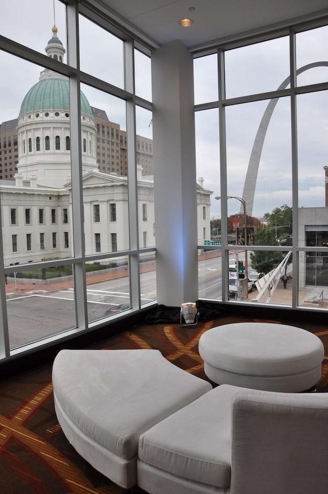 Hilton St. Louis at the Ballpark photo 2
