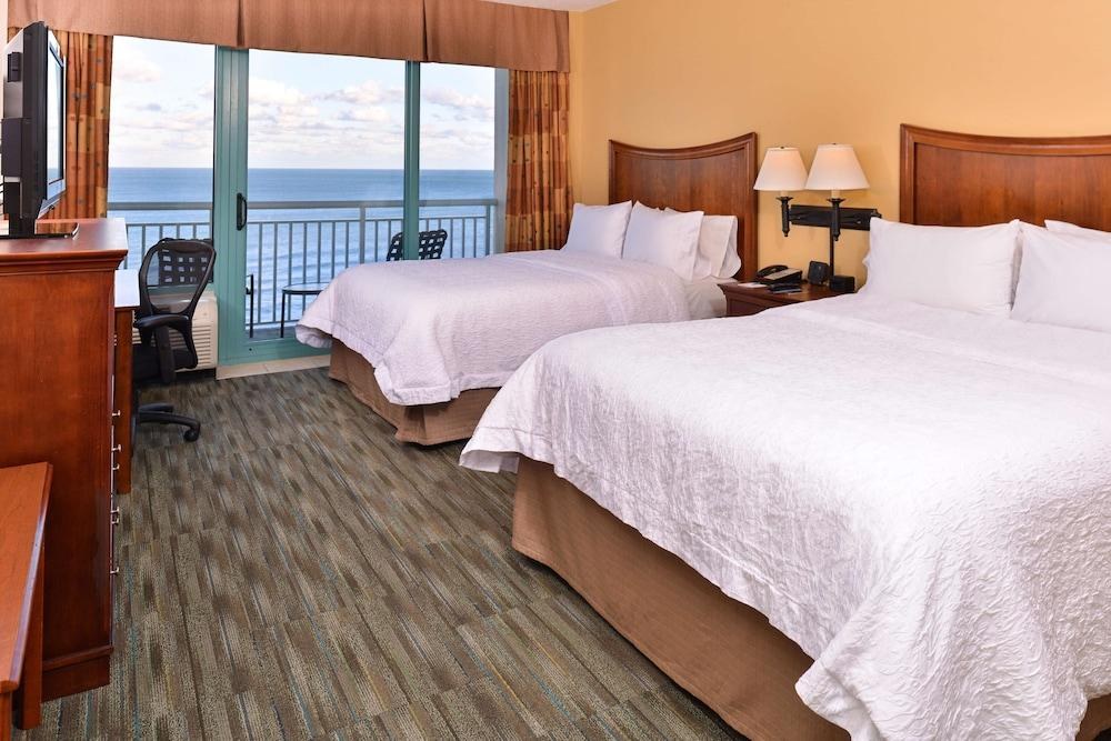 Hampton Inn Virginia Beach-Oceanfront South photo 4