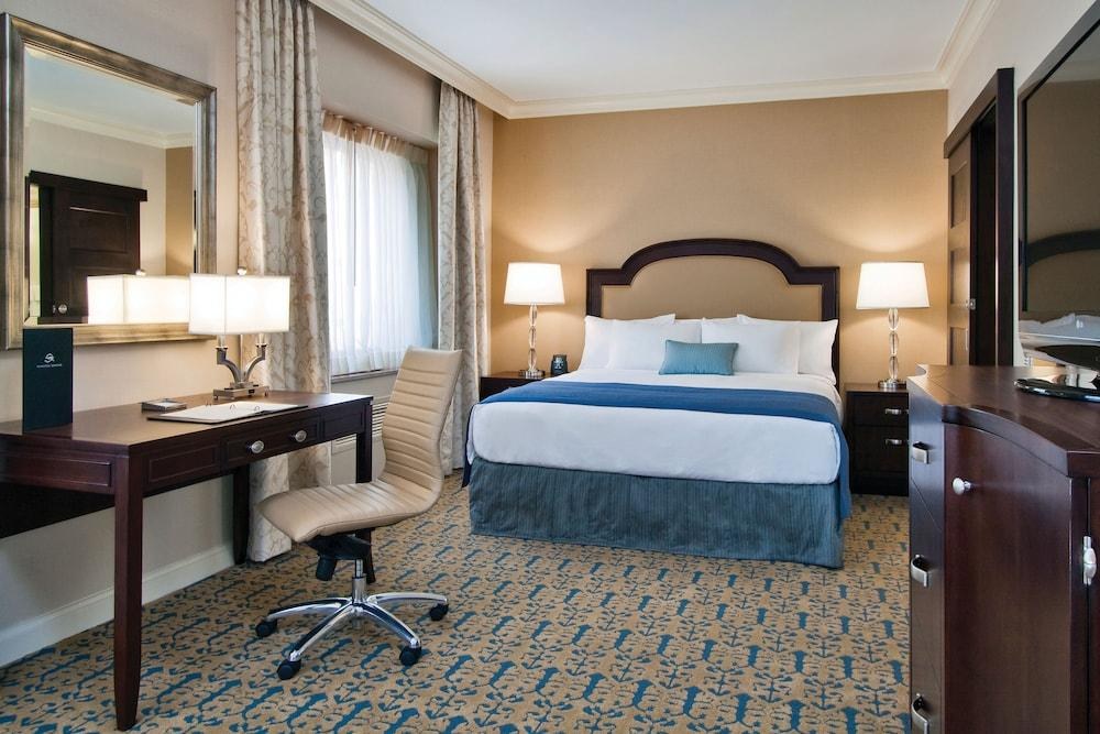 Capital Hilton photo 2