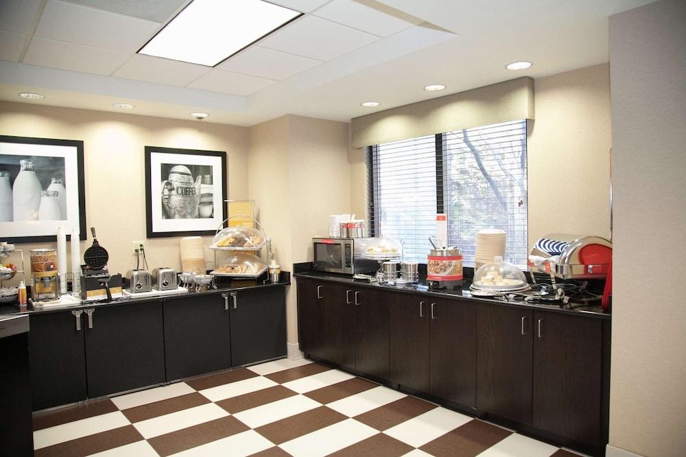 Hampton Inn Alpharetta/Roswell photo 3
