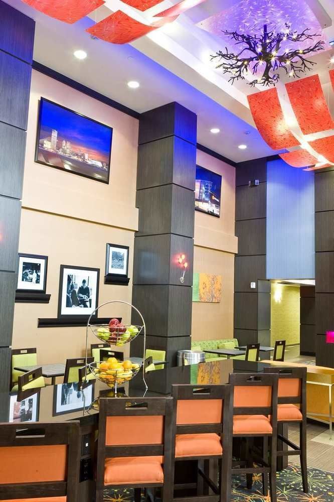 Hampton Inn & Suites Tulsa/Central photo 1