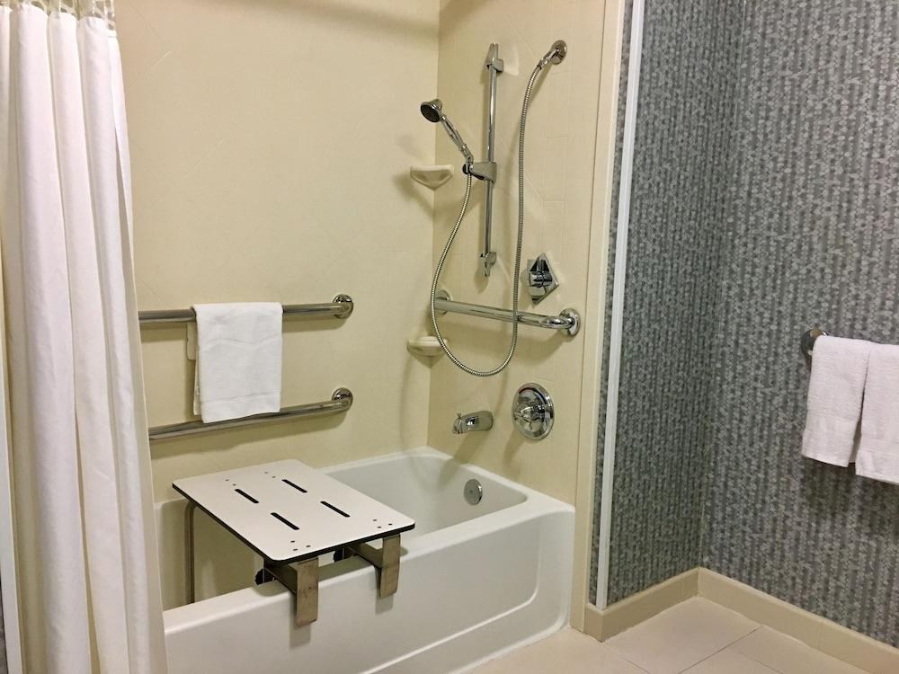 Hampton Inn & Suites Tulsa/Central photo 4
