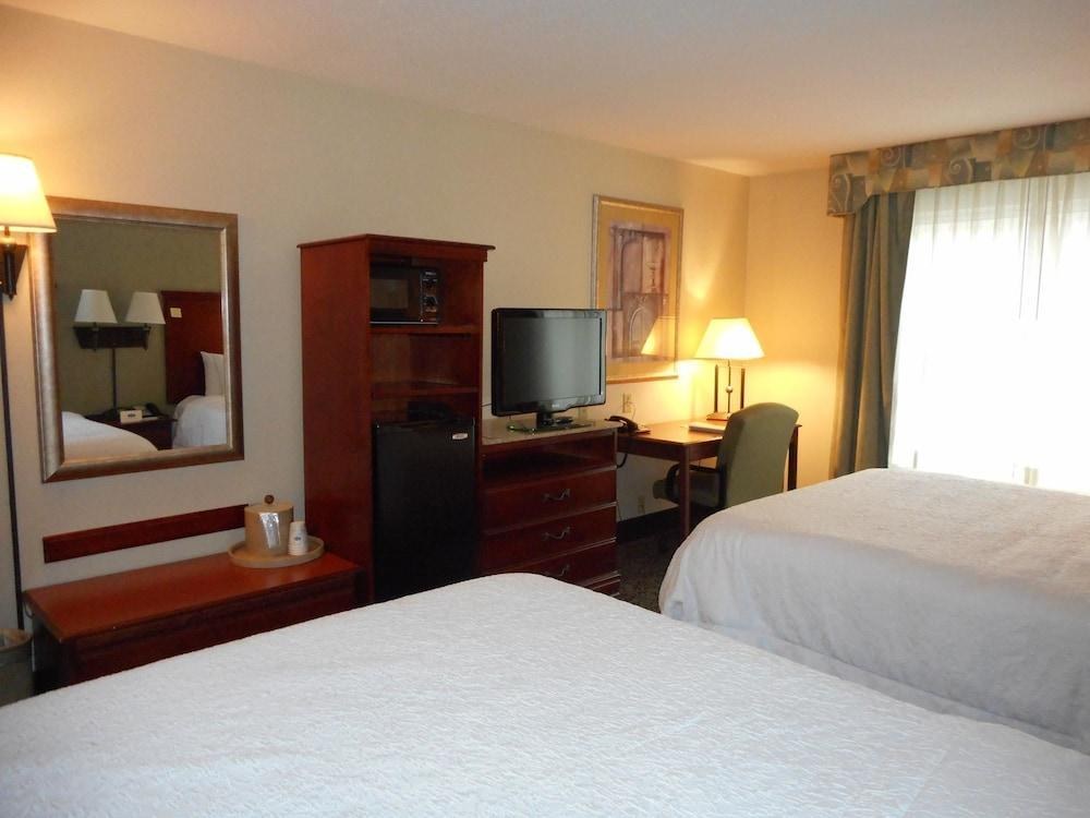 Hampton Inn Ithaca photo 2