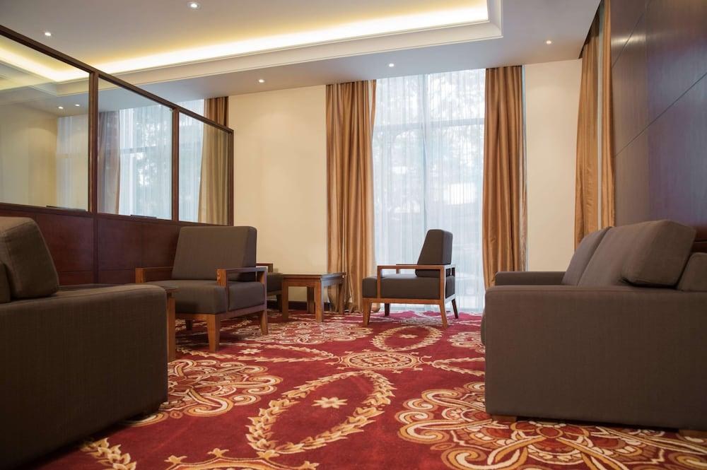 Hilton Garden Inn Hanoi photo 3