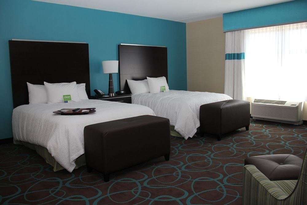 Hampton Inn by Hilton Winnipeg Airport/Polo Park photo 4