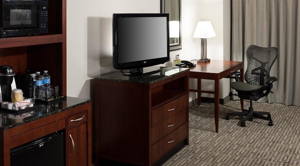 Hilton Garden Inn Denver Downtown photo 4