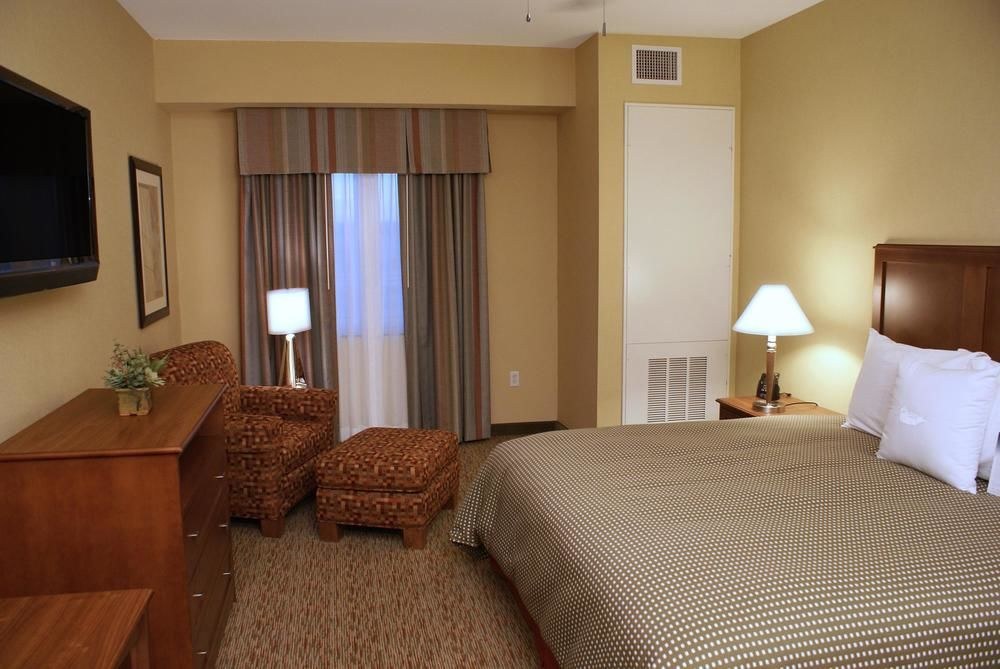 Homewood Suites by Hilton Phoenix Airport South photo 1