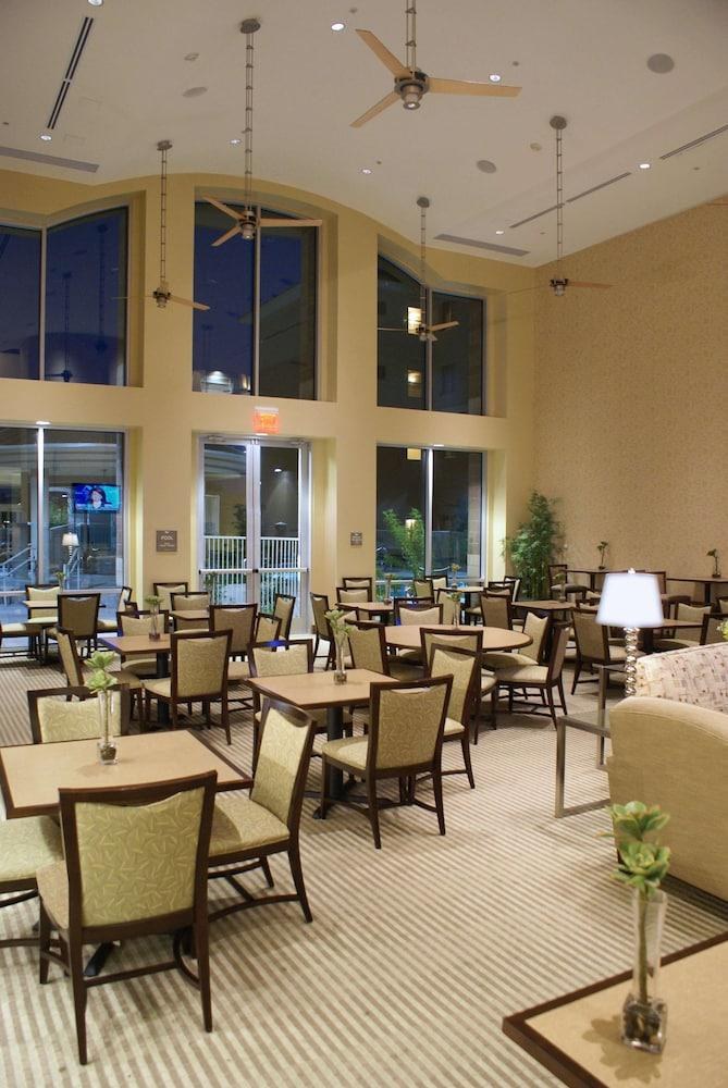Homewood Suites by Hilton Phoenix Airport South photo 2