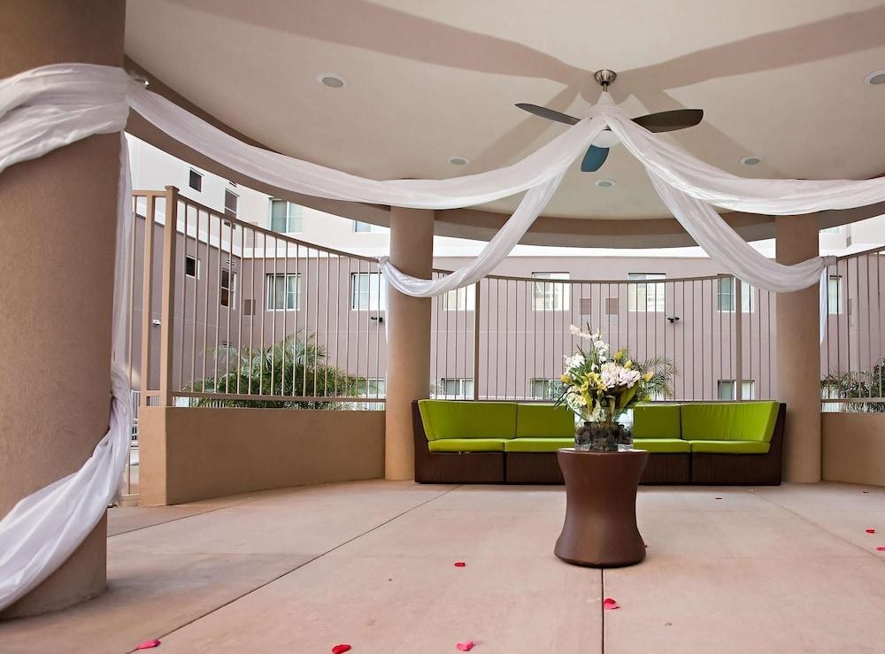 Homewood Suites by Hilton Phoenix Airport South photo 3