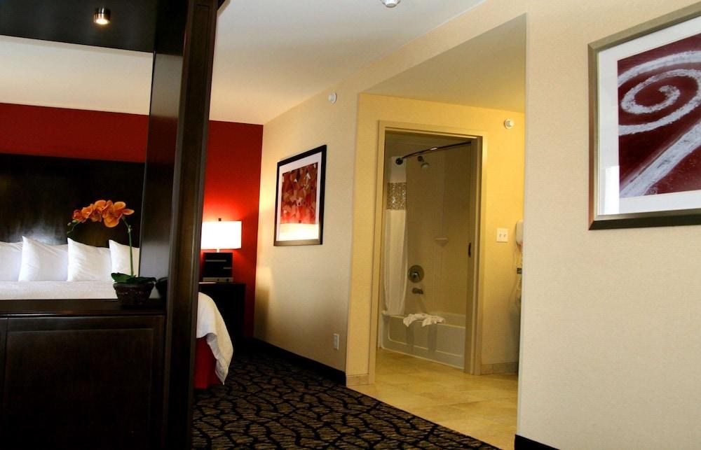 Hampton Inn & Suites Salt Lake City/University-Foothill Dr. photo 2