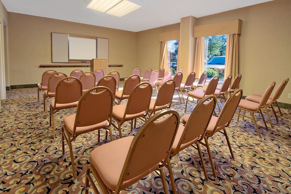 Hampton Inn Charlotte-University Place photo 1