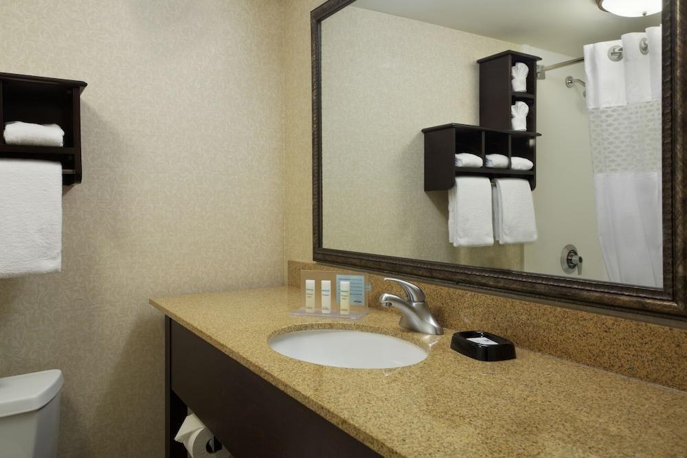 Hampton Inn Charlotte-University Place photo 2