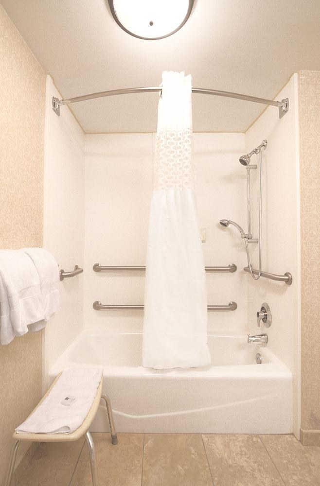 Hampton Inn Charlotte-University Place photo 4