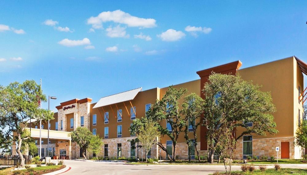 Hampton Inn Austin/Oak Hill photo 3