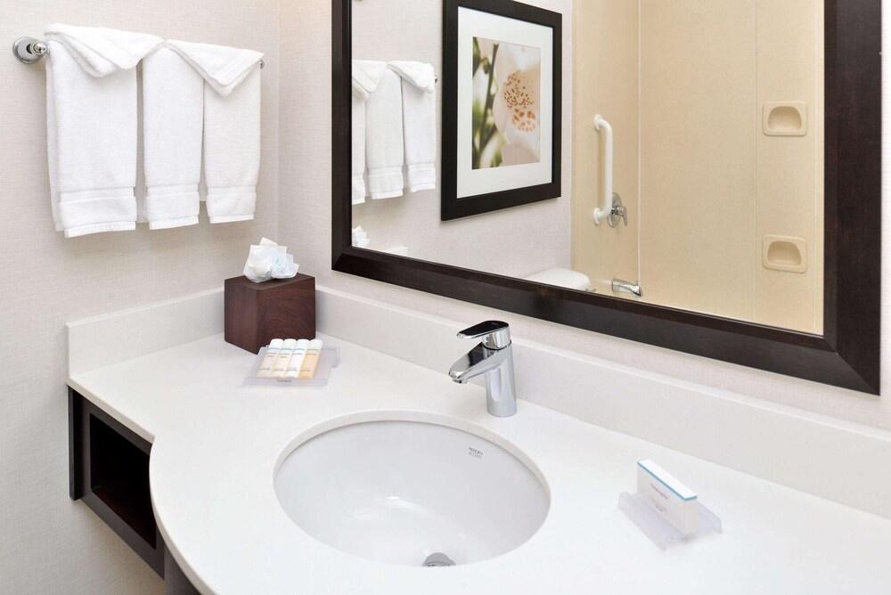 Hilton Garden Inn Dallas/Addison photo 3