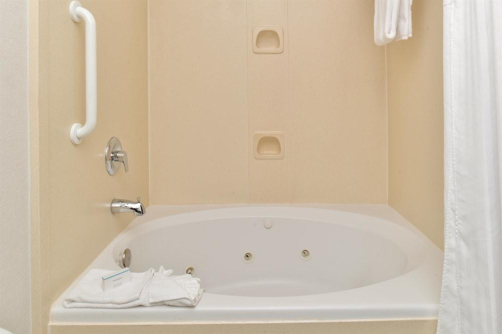 Hilton Garden Inn Dallas/Addison photo 4