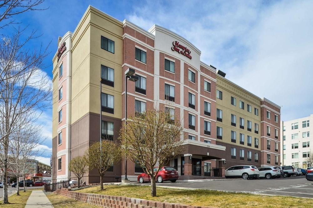 Hampton Inn & Suites Denver-Speer Boulevard photo 4