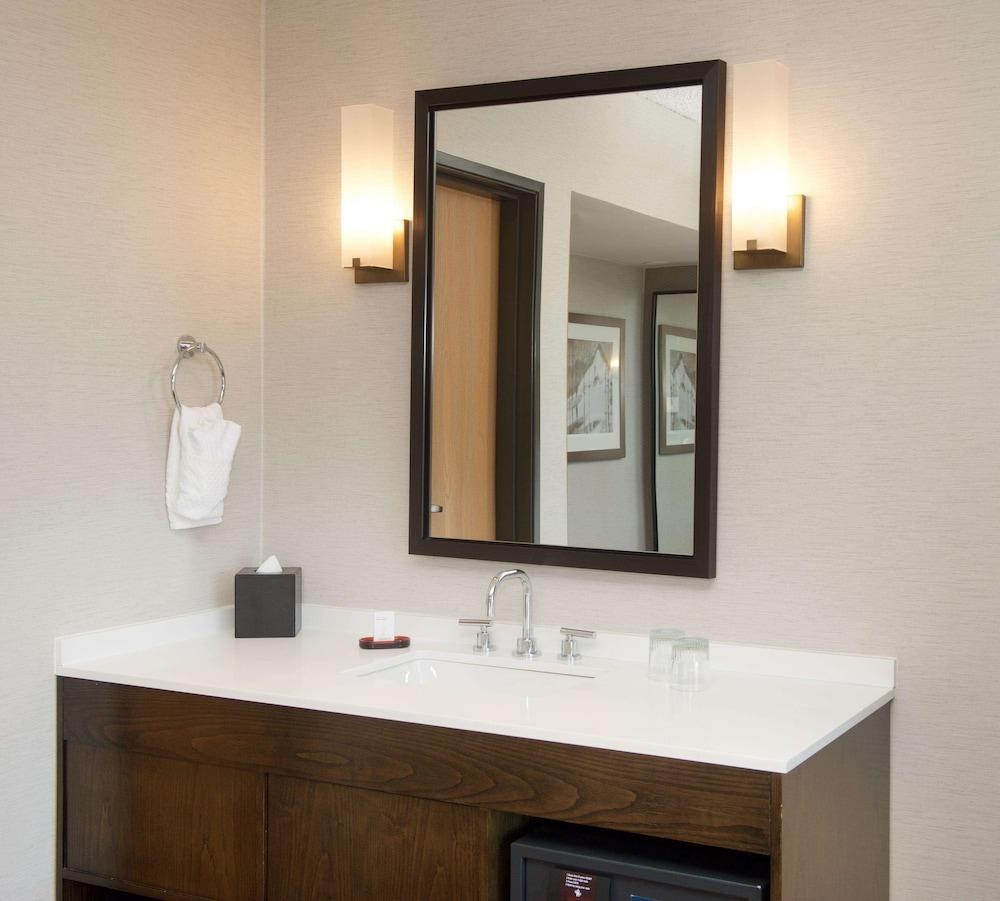 Embassy Suites by Hilton Denver Tech Center North photo 4