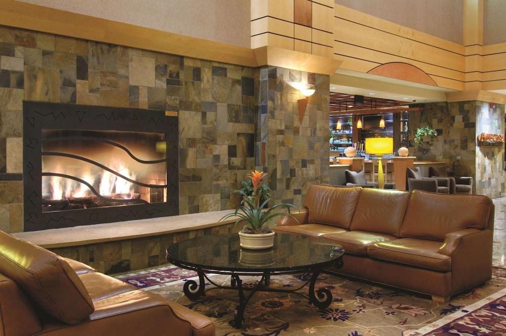 DoubleTree by Hilton Denver Central Park photo 4