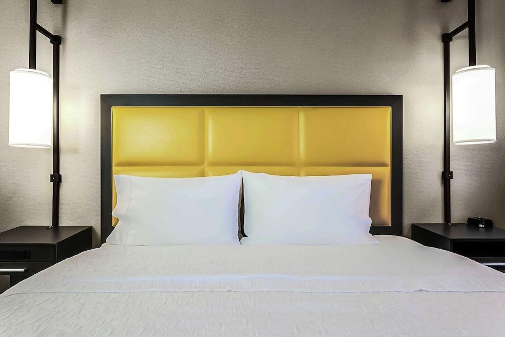 Hampton Inn & Suites Austin-Downtown/Convention Center photo 3
