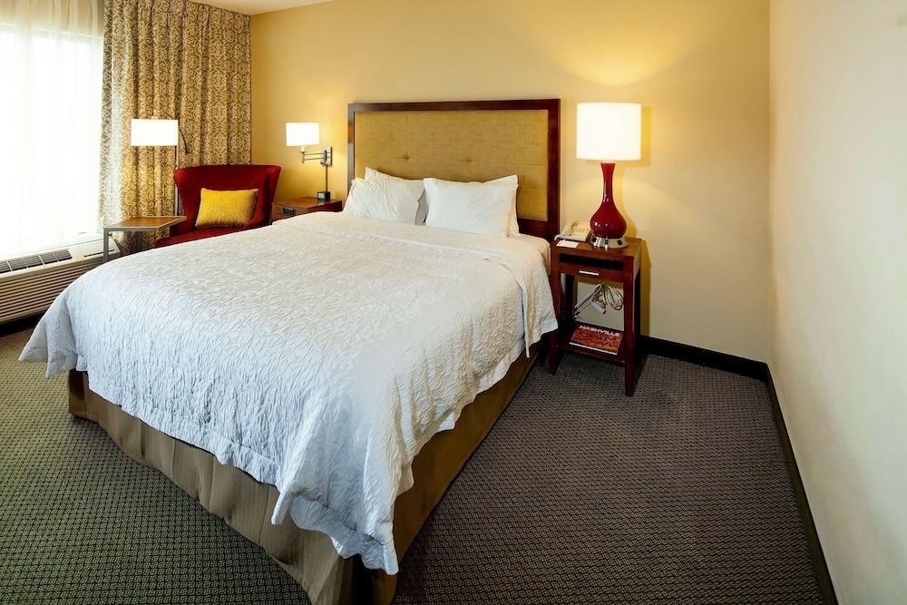 Hampton Inn & Suites Nashville-Green Hills photo 2