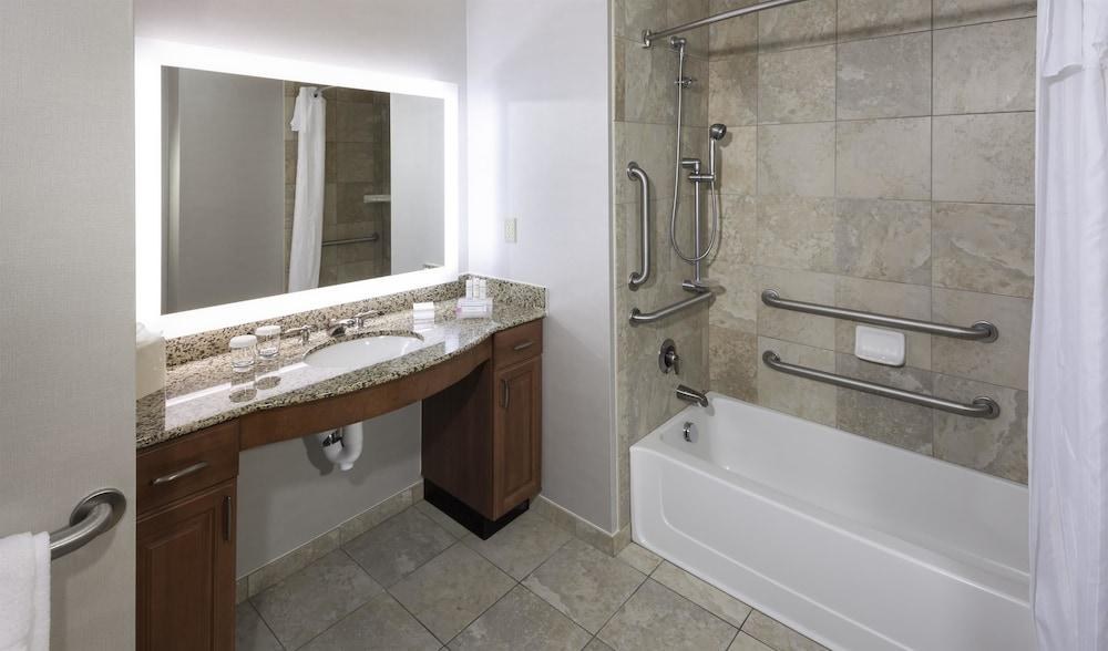 Homewood Suites by Hilton Phoenix North-Happy Valley photo 4