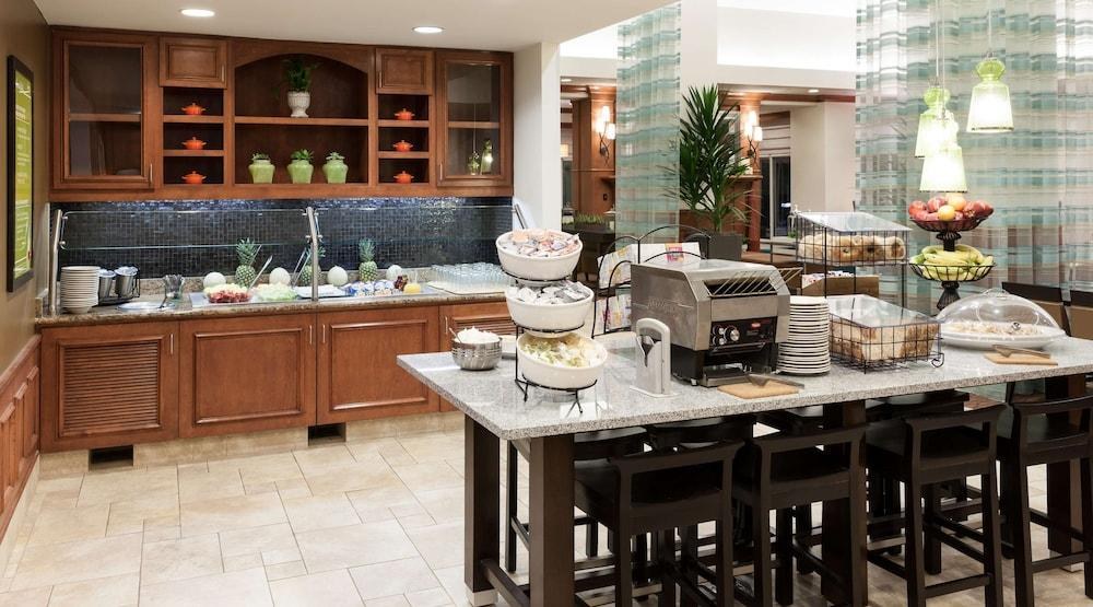 Hilton Garden Inn Minneapolis / Maple Grove photo 2