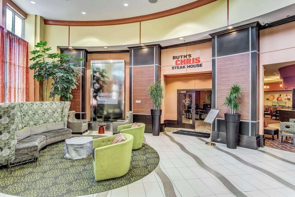 Embassy Suites by Hilton Atlanta Kennesaw Town Center photo 2