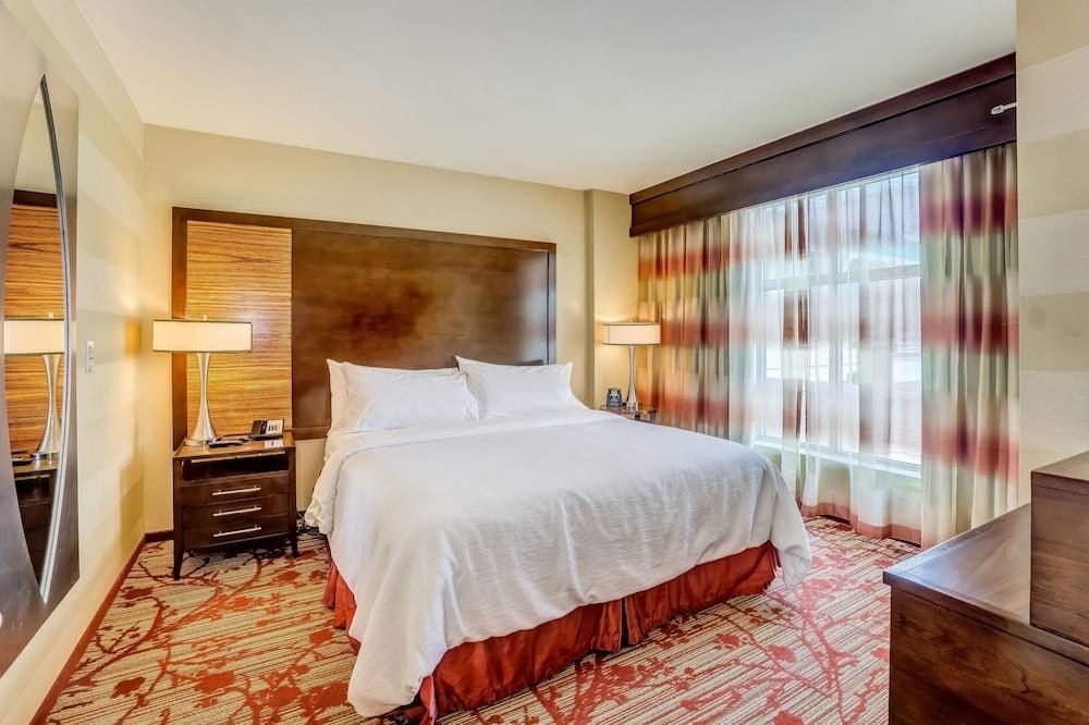 Embassy Suites by Hilton Atlanta Kennesaw Town Center photo 3