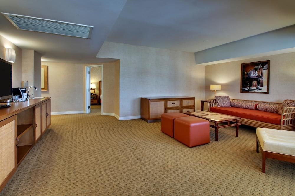 TROPICANA LAS VEGAS - A DOUBLE TREE BY HILTON photo 3