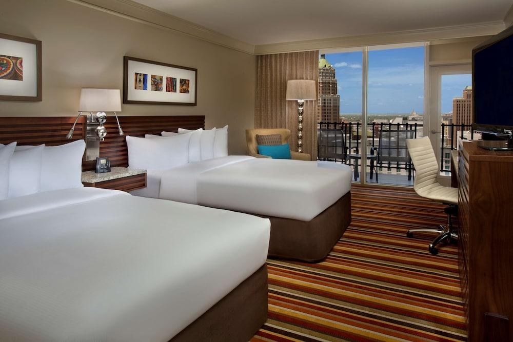 Hilton Palacio del Rio photo 3