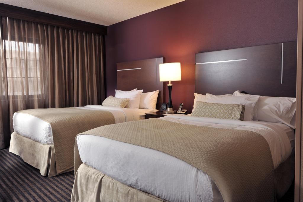 Embassy Suites by Hilton Des Moines Downtown photo 2