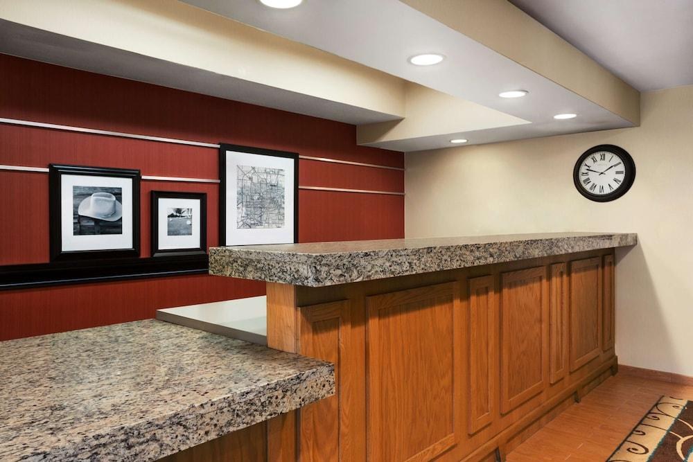 Hampton Inn Houston-Willowbrook Mall photo 2