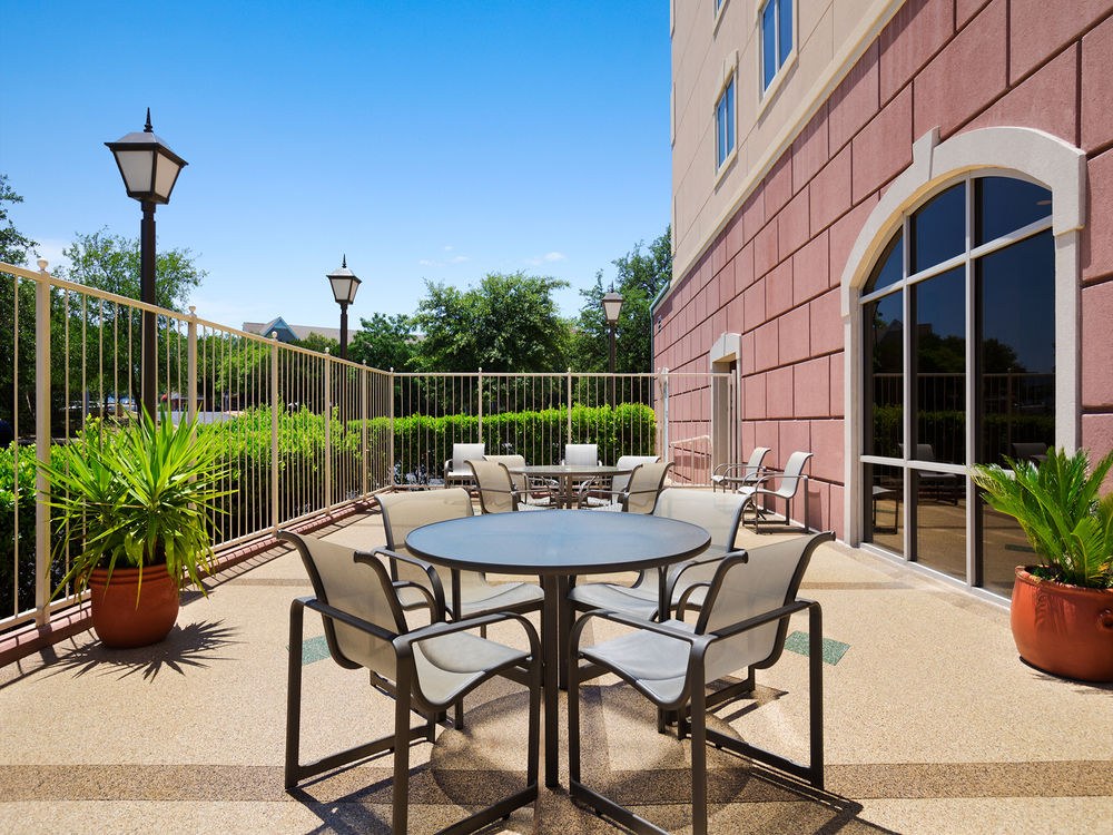 Embassy Suites by Hilton Austin Arboretum photo 1