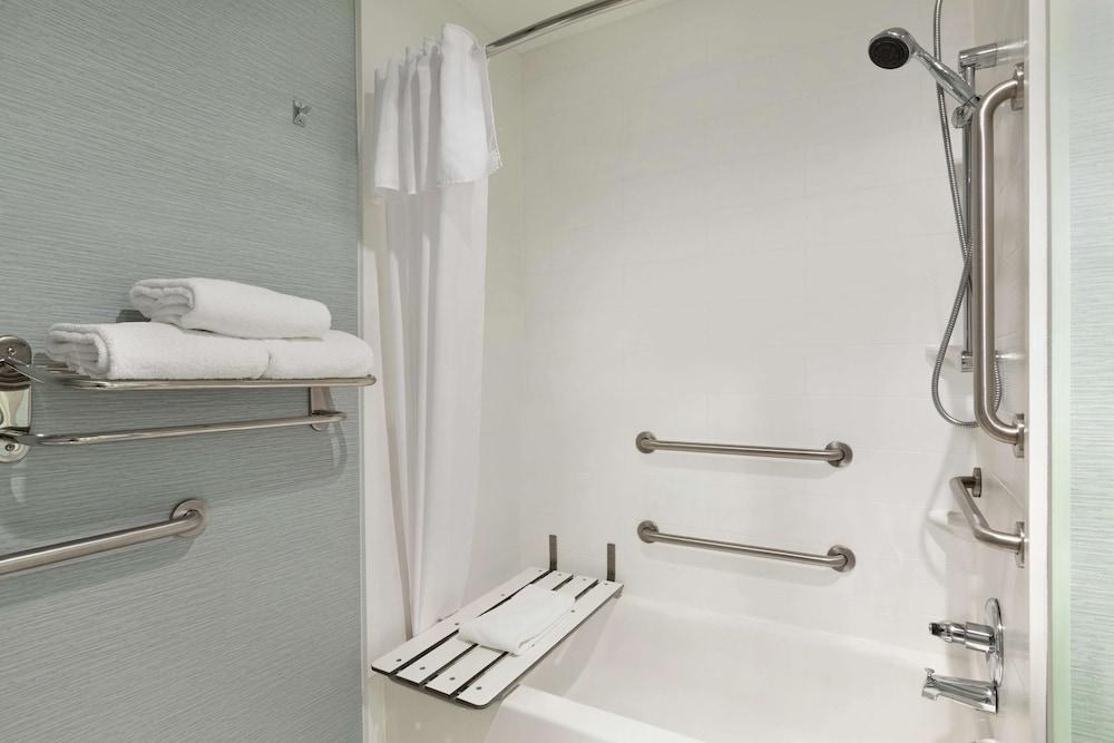 Homewood Suites by Hilton Dallas-Park Central Area photo 3